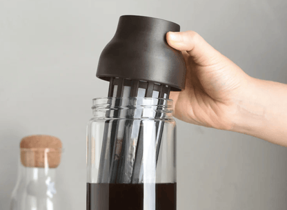 Kinto cold brew capsule Carafe brown